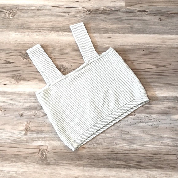 Hollister Mint Green Crop Top - Picture 2 of 3